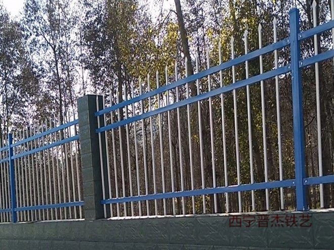西宁锌钢护栏图片